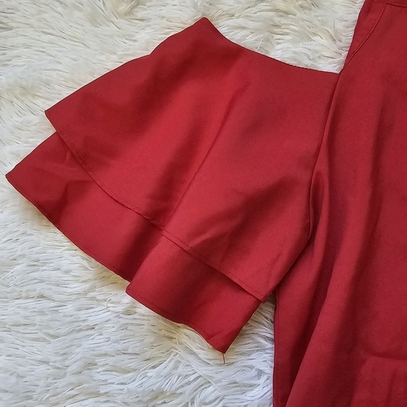 Ruffled Cold Shoulder Red blouse size M‎ medium - Picture 3 of 9